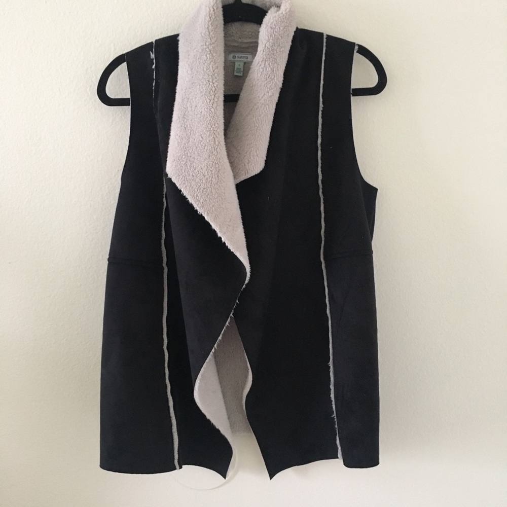 Faux Sherpa vest size small
